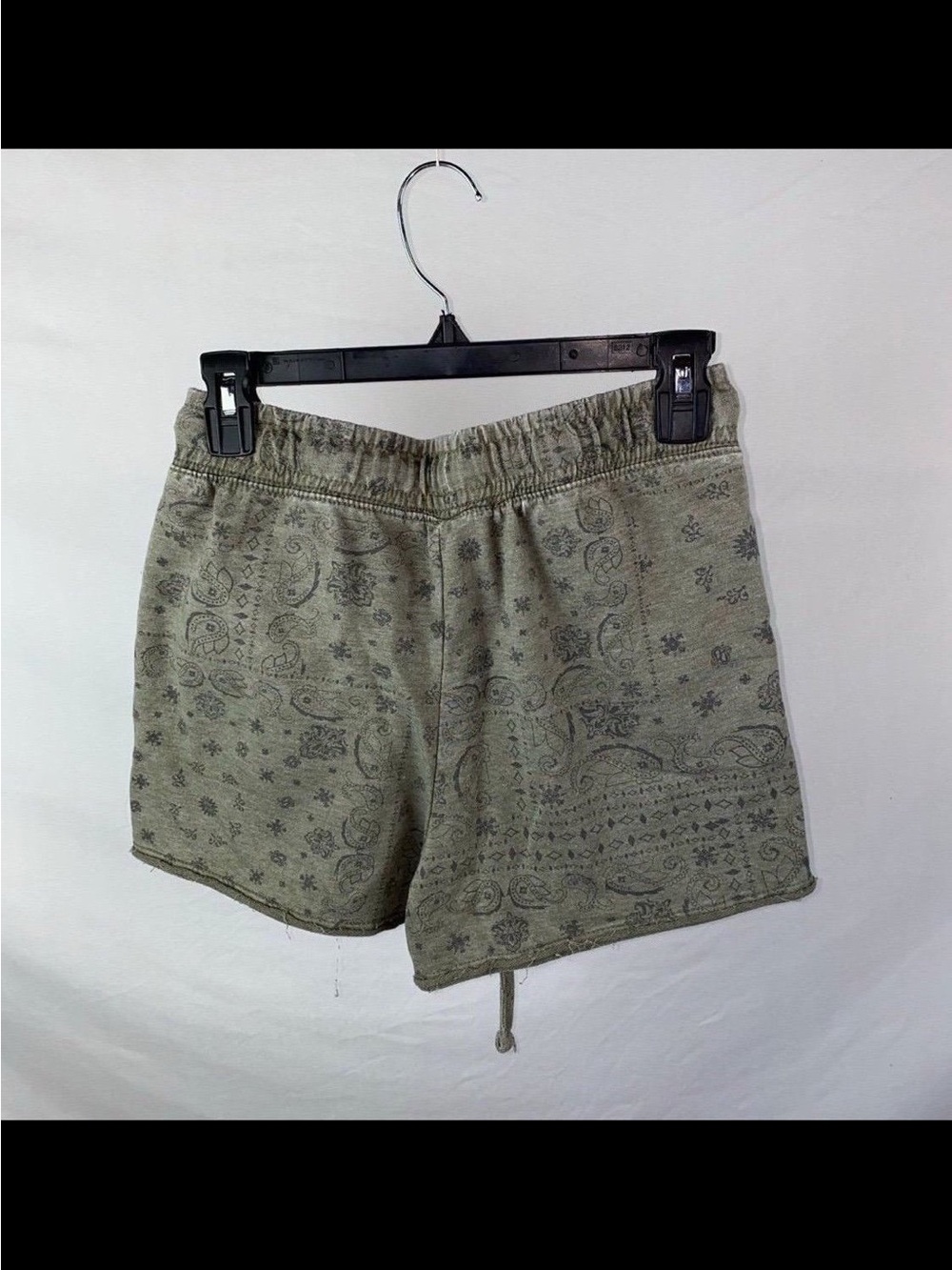 NEW Shorts - Picture 9 of 10